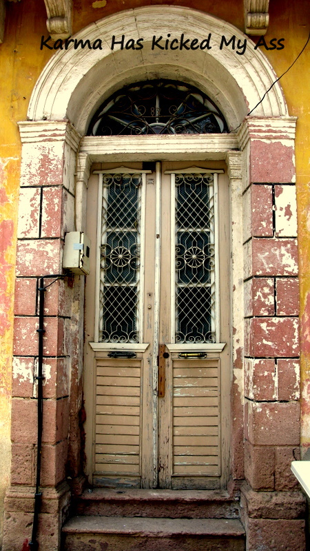 Ayvalik Evlerinin Kapilari 8