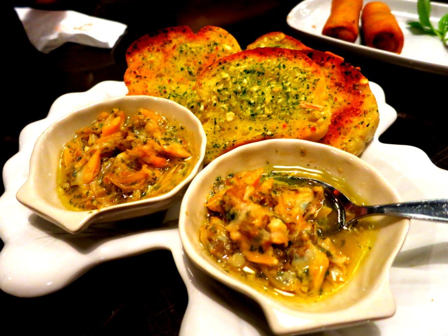 sarımsaklı ekmek ve deniz tarağı