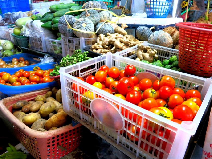 Bangkok'ta pazar alışverişi