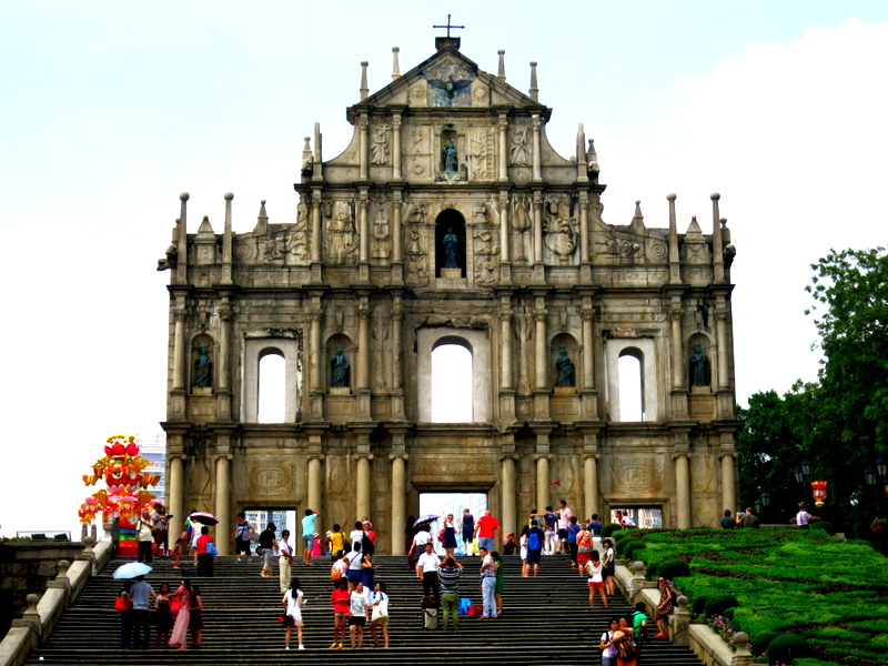 St. Paul Kilisesi kalıntıları