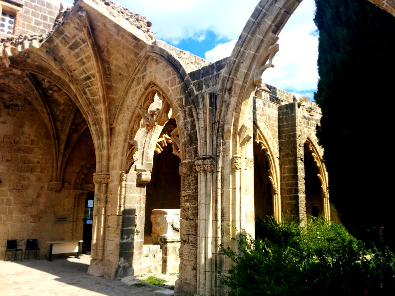 Bellapais Manastırı