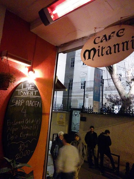 cafe mitanni 1